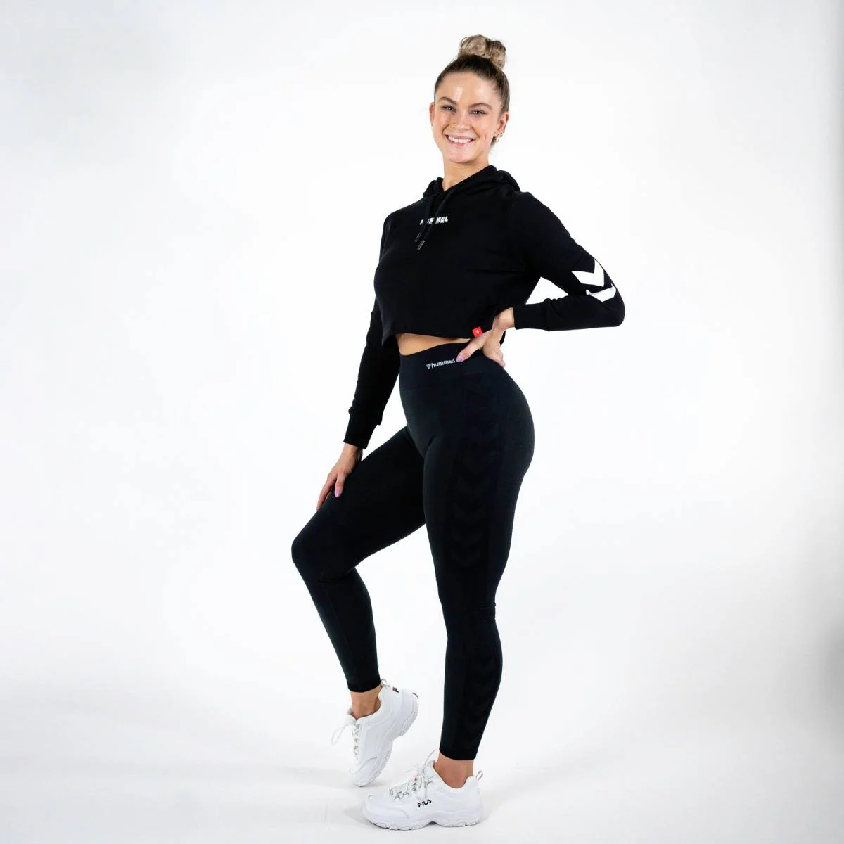 Hummel LEGACY Woman Cropped Hoodie - Black - Image 4